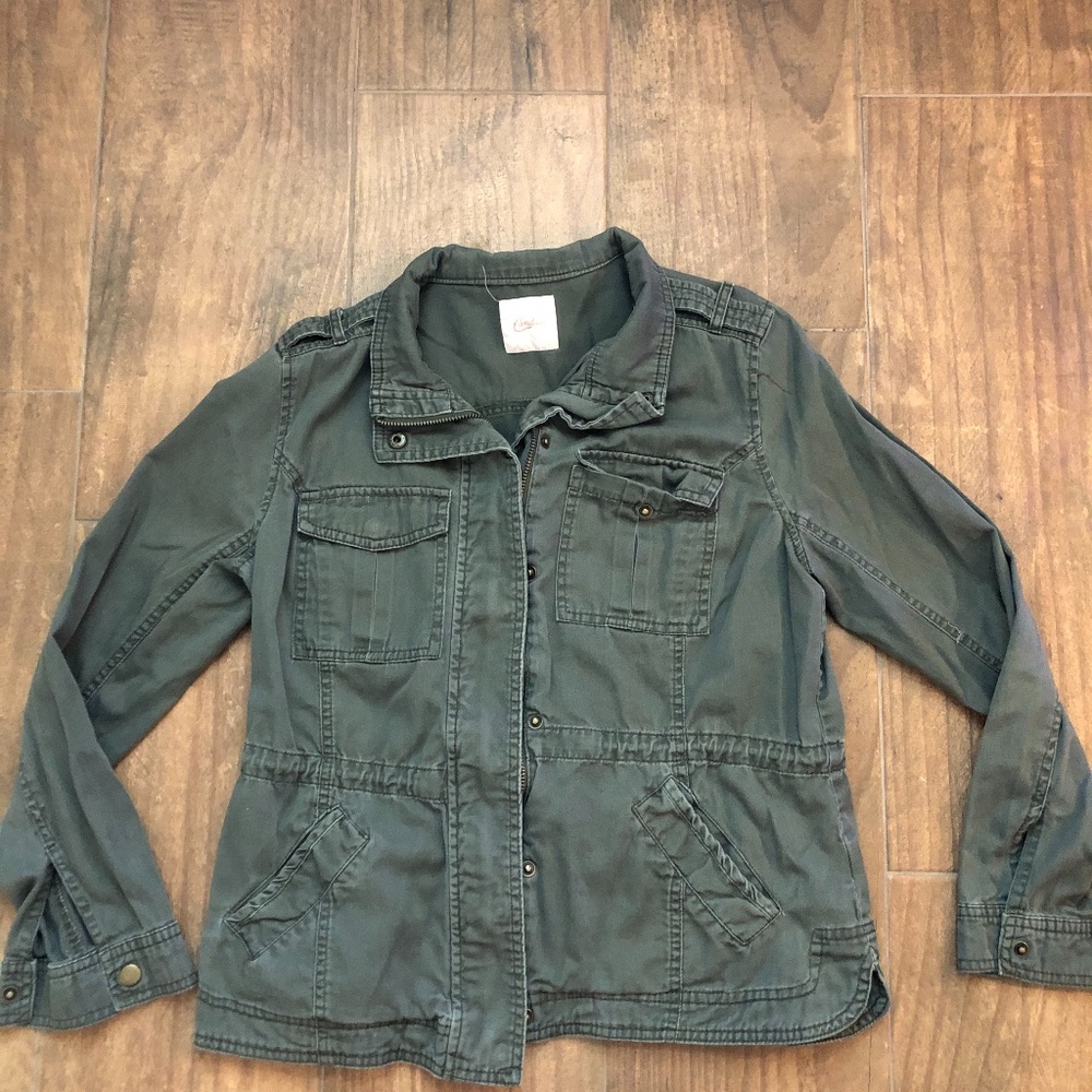 GREEN JACKET